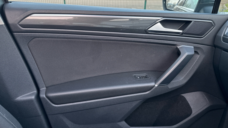 Volkswagen Tiguan 2.0 TDi 150 SEL 5dr DSG Diesel Estate